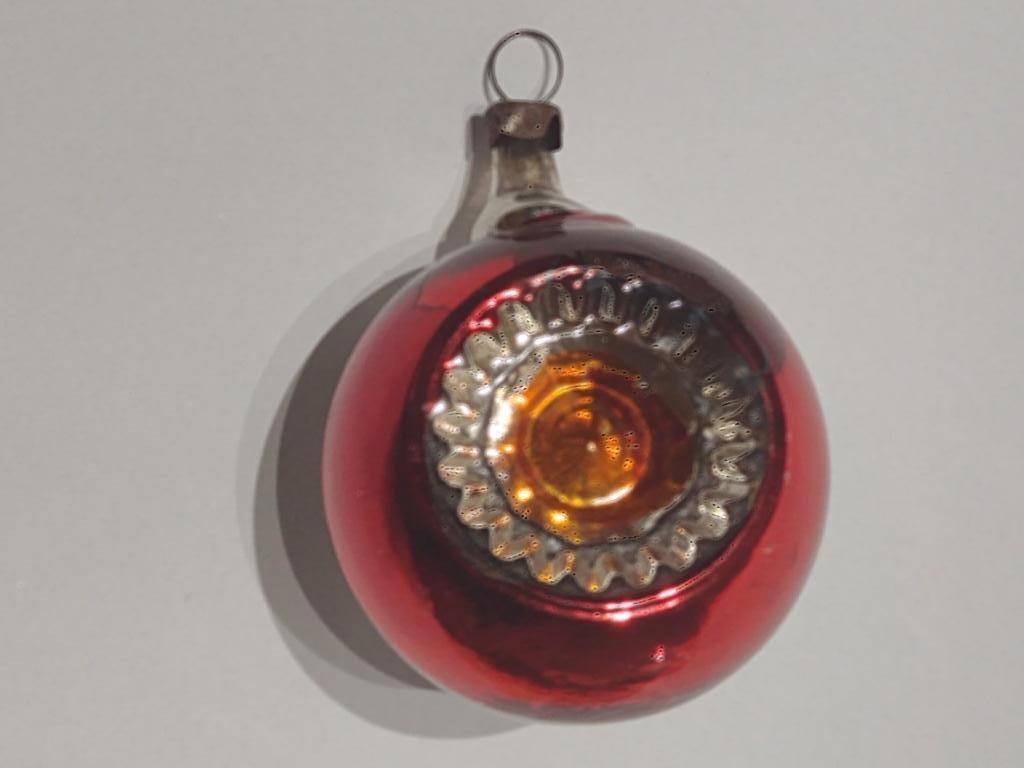 oude deukbal / rood zilver oranje / doorsnee 5 cm, Diversen, Kerst, Ophalen