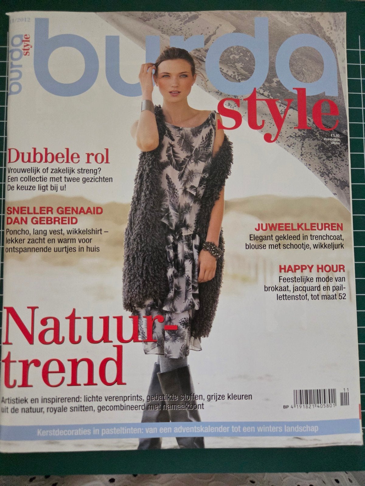 Burda Style 11/2012 - Natuurtrend & Juweelkleuren, Ophalen of Verzenden, Nieuw, Vrouw, Burda