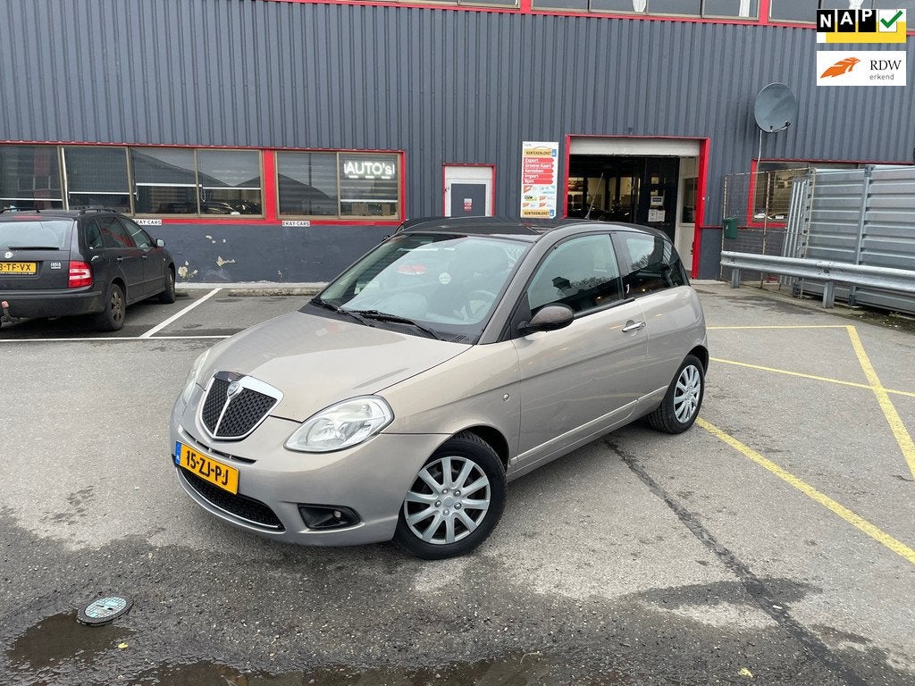 Lancia Ypsilon 1.4-16V / AUTOMAAT / NAP /, Auto's, Lancia, 400 kg, Beige, Origineel Nederlands, Bedrijf