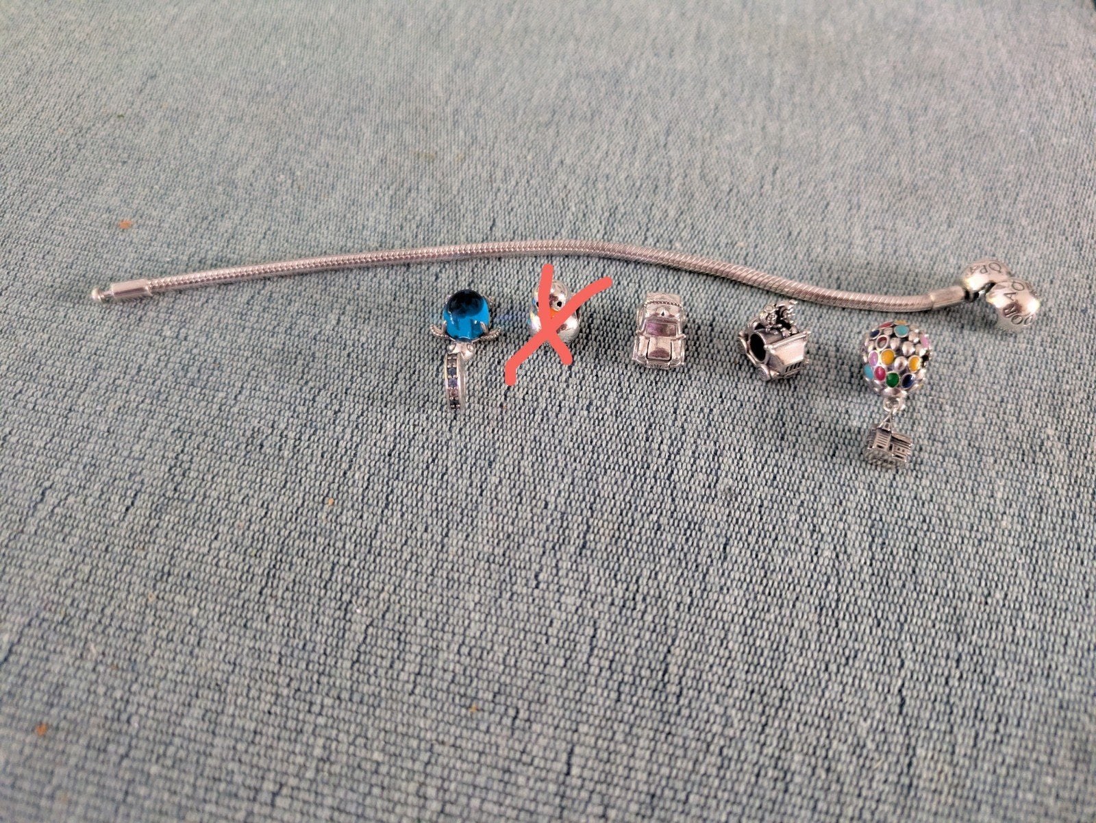 Pandora armband met 4 bedels, Pandora, Ophalen of Verzenden, Zo goed als nieuw, 4 bedels of meer