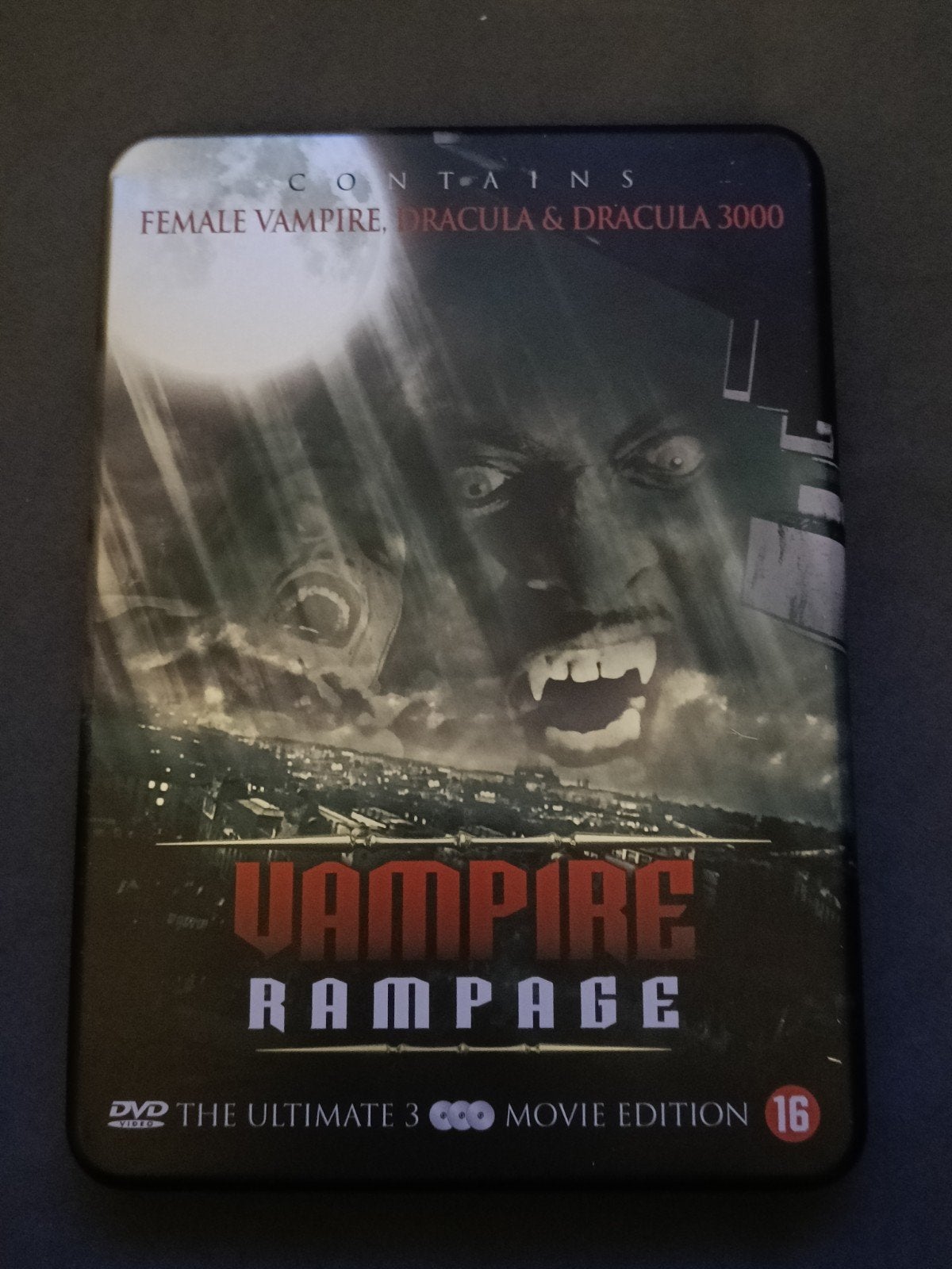 Vampire Rampage: Female Vampire, Dracula & Dracula 3000 DVD, Vampiers of Zombies, Vanaf 16 jaar, Nederlands, Ophalen of Verzenden