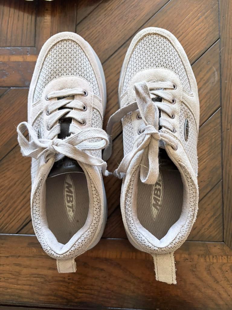 Nieuwe MBT maat 38, Nieuw, Ophalen of Verzenden, Sneakers of Gympen, Grijs