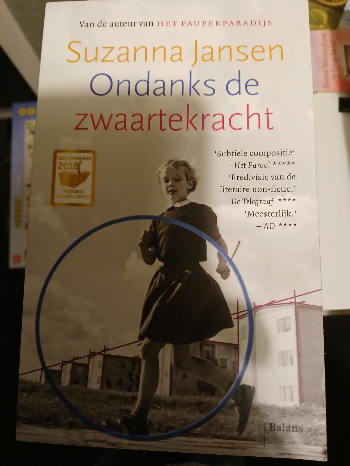 Ondanks de zwaartekracht-Suzanna Jansen, Ophalen of Verzenden, Gelezen