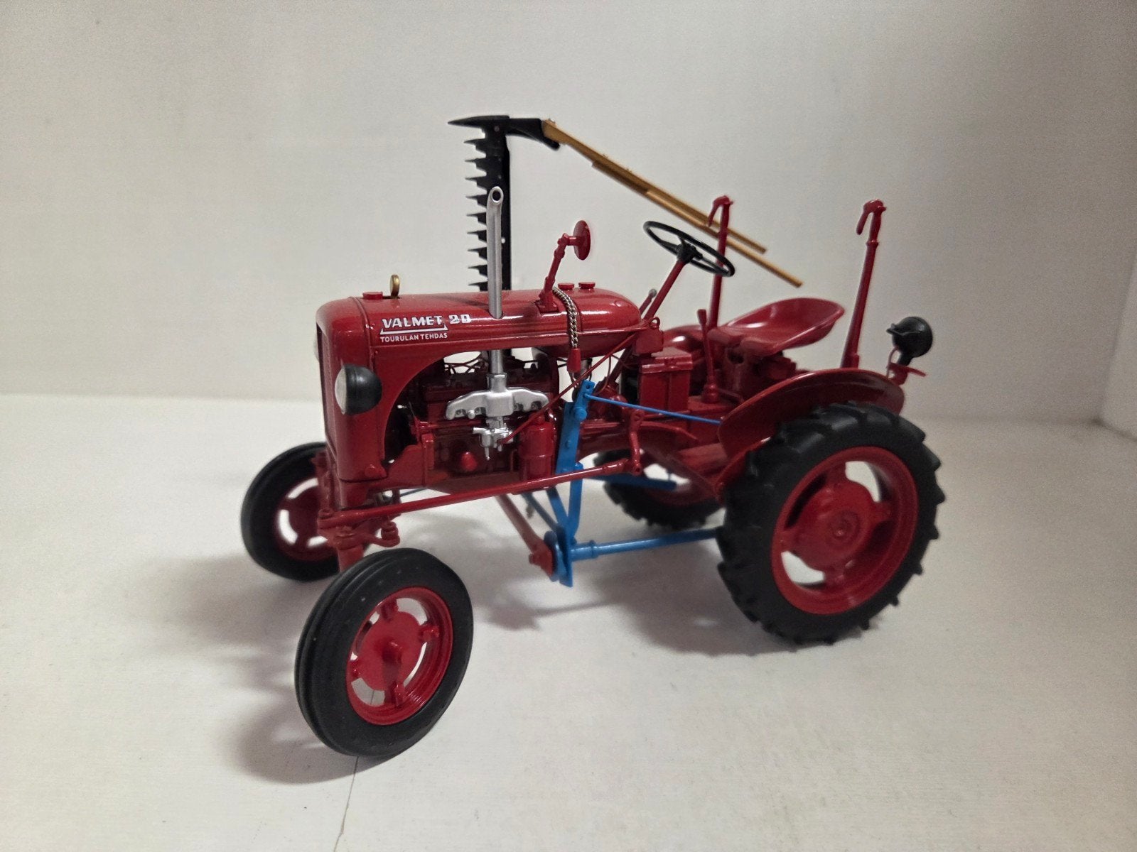 Universal Hobbies Valmet 20 met balkmaaier 1:16, Auto, ., Ophalen of Verzenden, Zo goed als nieuw
