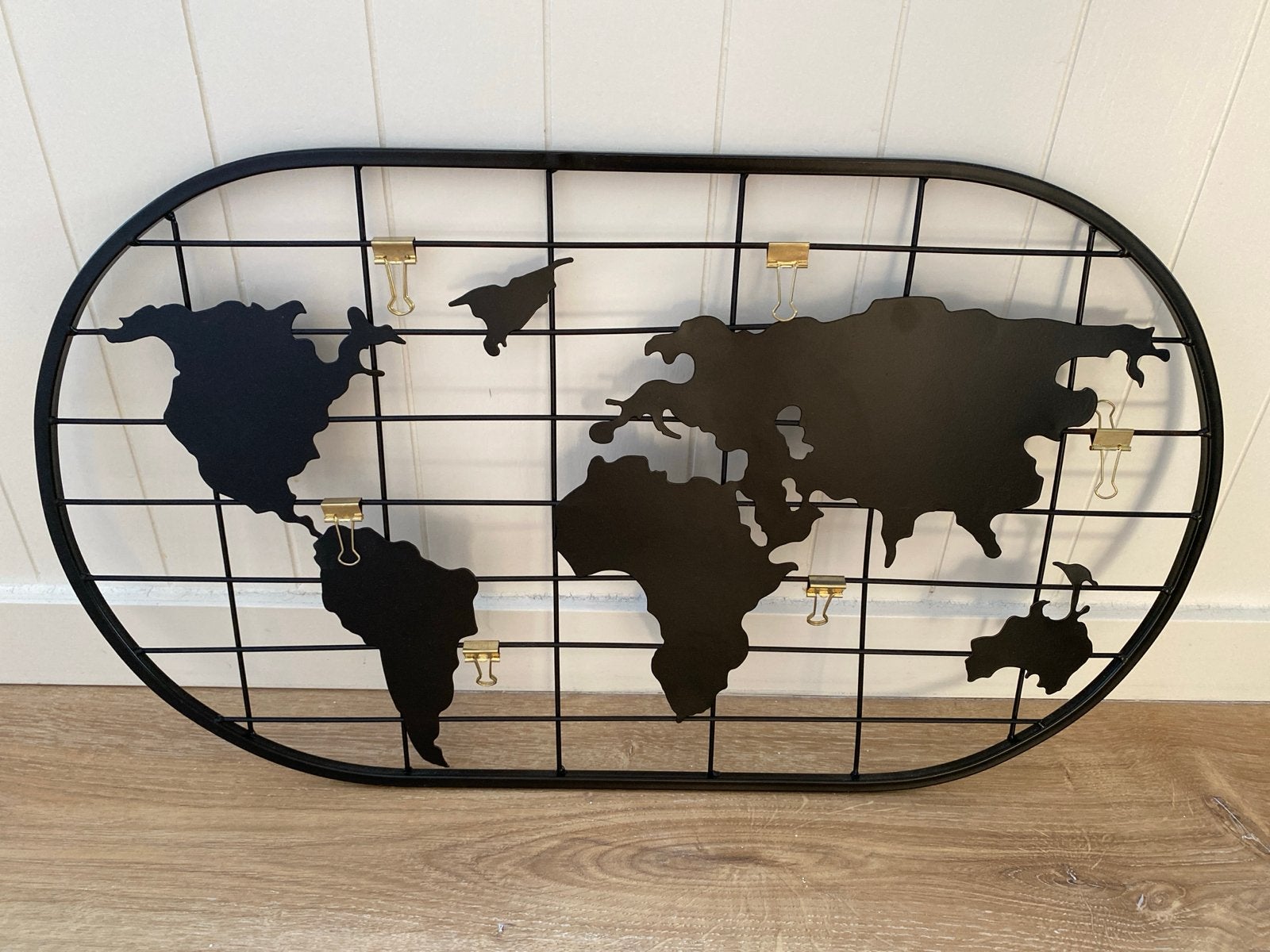 Wereldkaart - klemmetjes en zwart metaal, Ophalen, Zwart, Zo goed als nieuw, Metaal