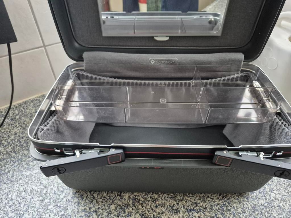 Samsonite Beautycase - Zo goed als nieuw, compleet, Ophalen, Met slot, Zo goed als nieuw, Grijs