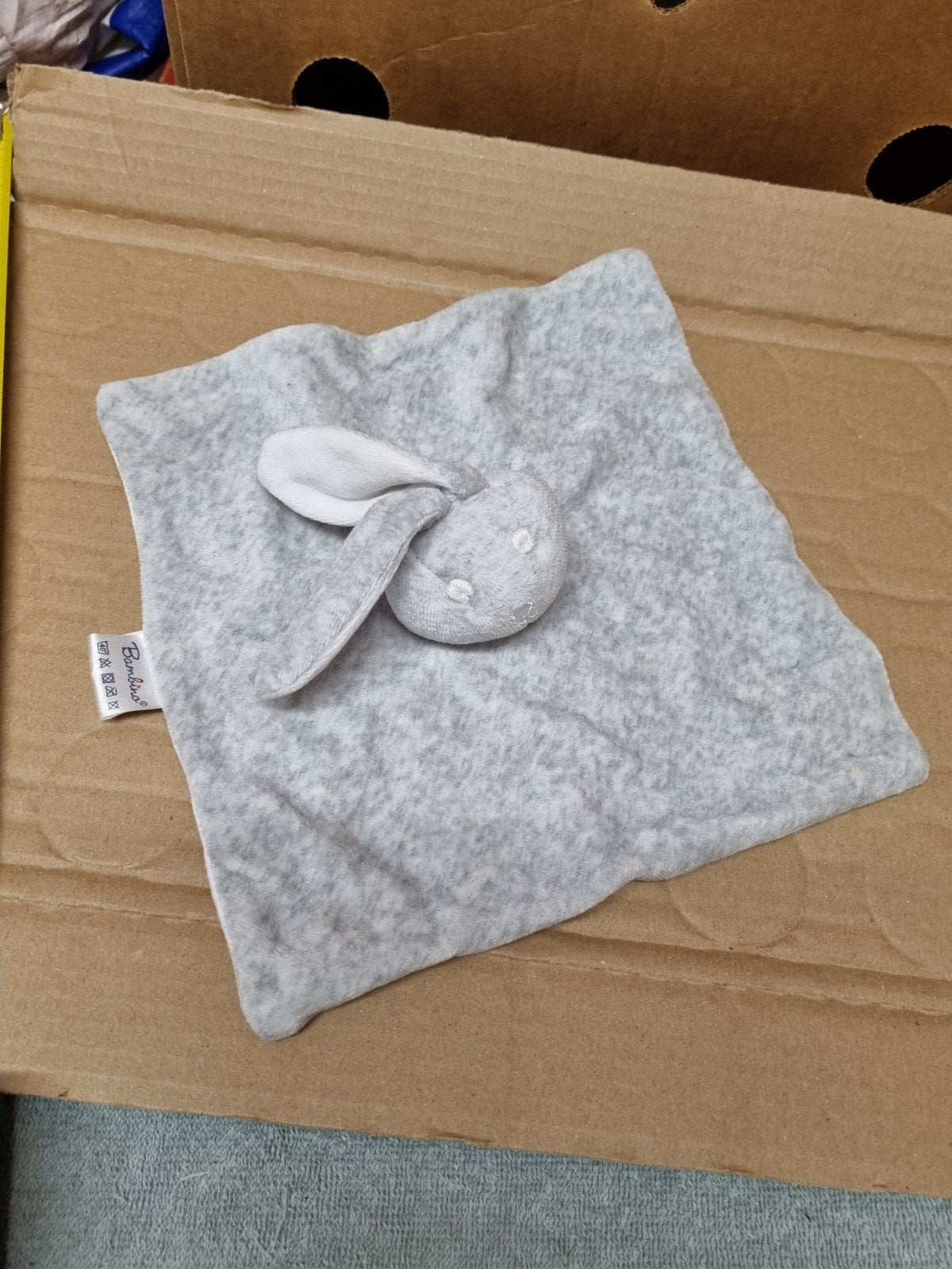 bambino knuffel doekje konijn grijs wit nr 28, Kinderen en Baby's, Speelgoed | Knuffels en Pluche, Ophalen of Verzenden, Konijn