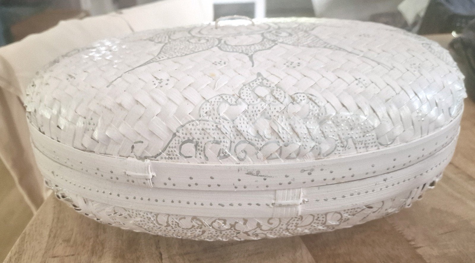 Decoratieve Witte Gevlochten Mand met Deksel, Ophalen of Verzenden