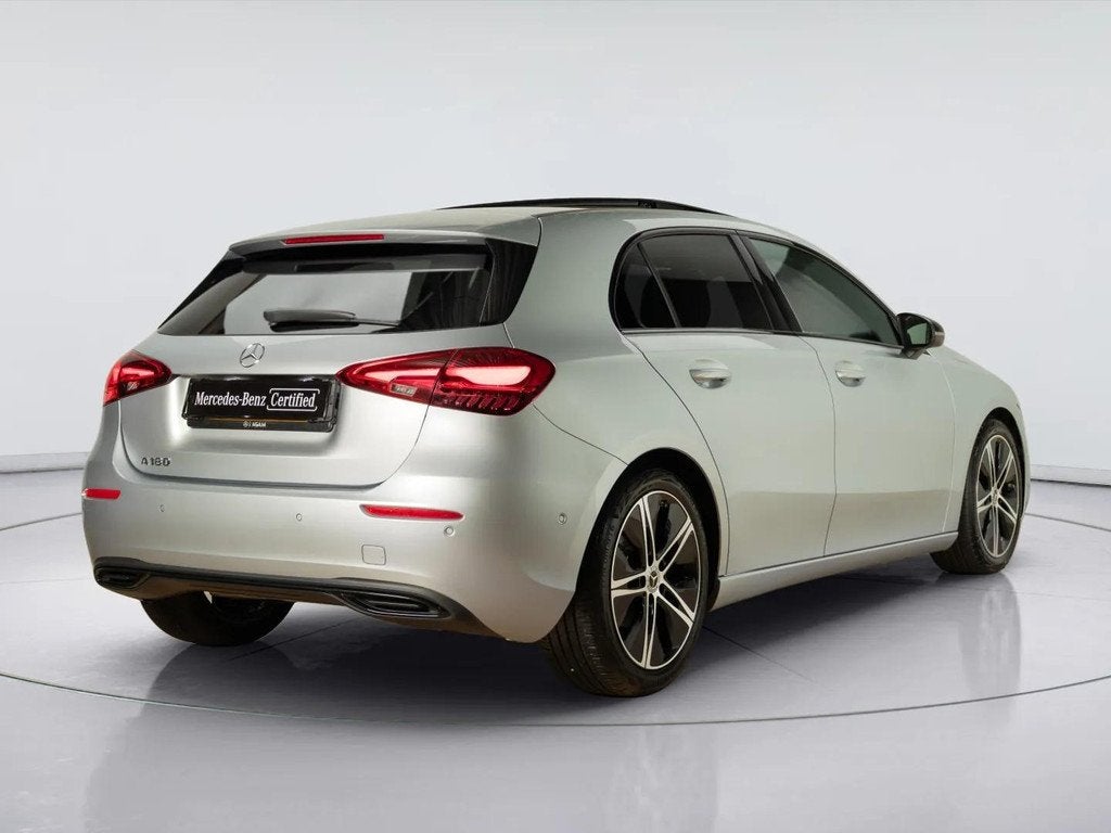 Mercedes-Benz A-Klasse Hatchback 180 Business Solution Luxur, 136 pk, Gebruikt, 4 cilinders, Origineel Nederlands