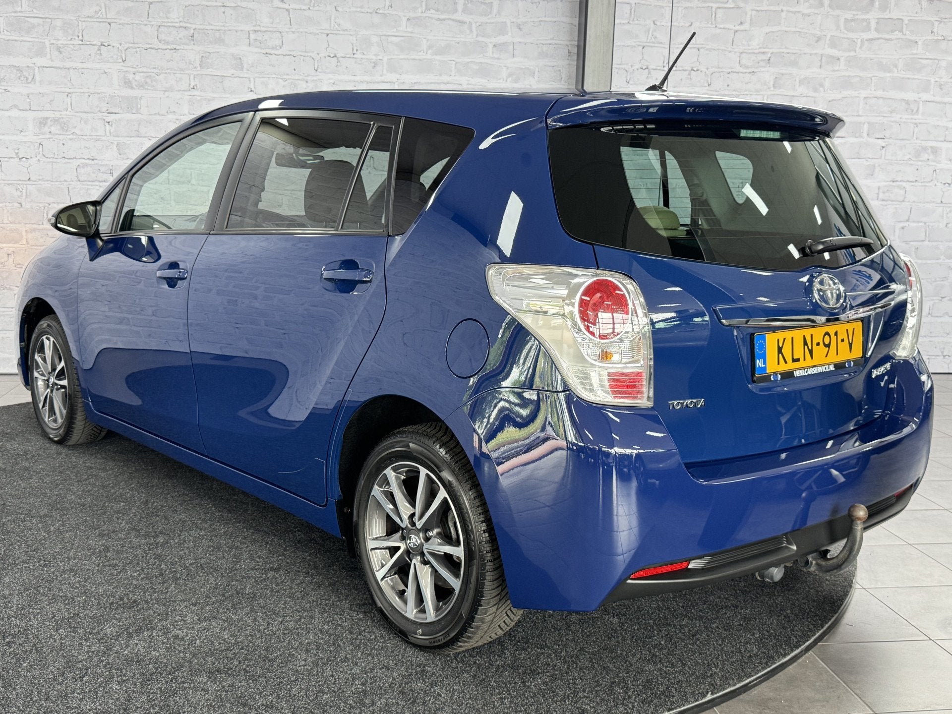 Toyota Verso 1.8 VVT-i Business Automaat Camera Navigatie Tr, Auto's, Toyota, Euro 5, Gebruikt, Beige, 4 cilinders