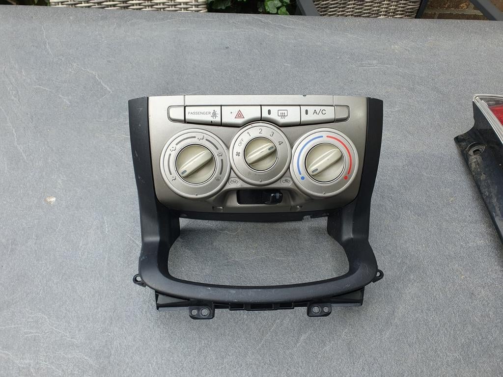 Middenconsole Daihatsu Sirion 2, Auto-onderdelen, Dashboard en Schakelaars, Ophalen of Verzenden, Daihatsu