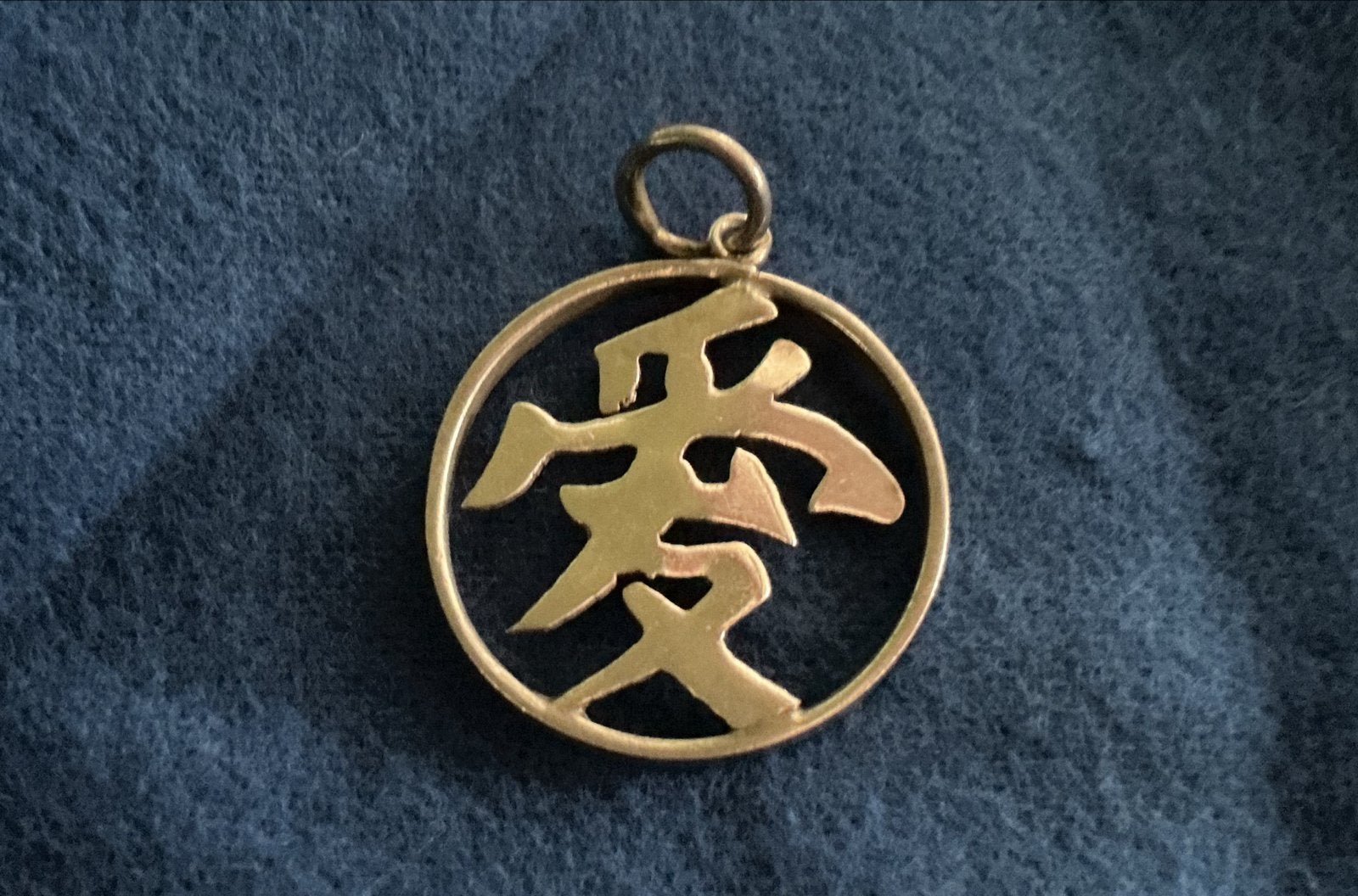 Zilveren hanger 'Liefde' (925), Ophalen of Verzenden, Gebruikt, Zilver, Overige voorstellingen