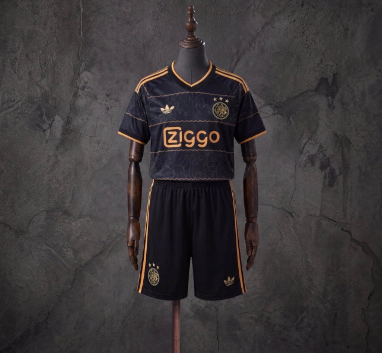 Ajax hele set 2026/2027- Zwart/Goud, Maat 48/50 (M), Zwart, Nieuw, Ophalen of Verzenden