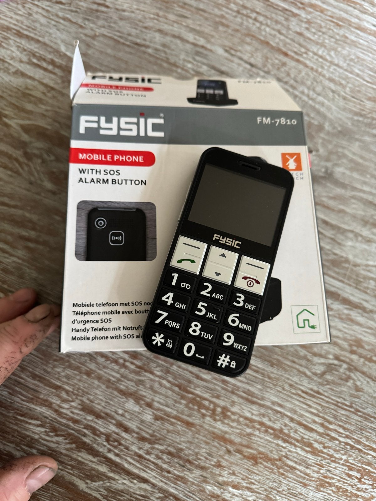 Fysic FM-7810 Senioren Mobiele Telefoon met Grote Knoppen, Gebruikt, Geen camera, Ophalen of Verzenden, Klassiek of Candybar