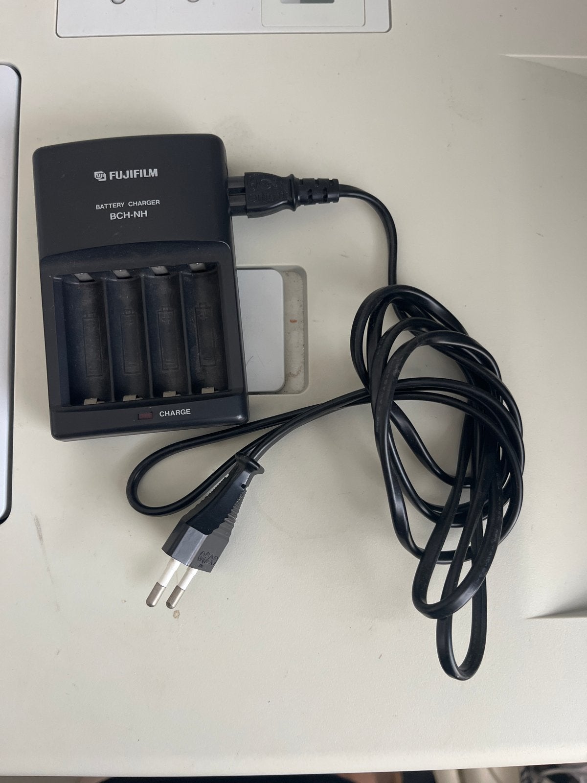 Fujifilm BCH-NH Batterijlader voor Ni-MH batterijen, Ophalen of Verzenden, Gebruikt