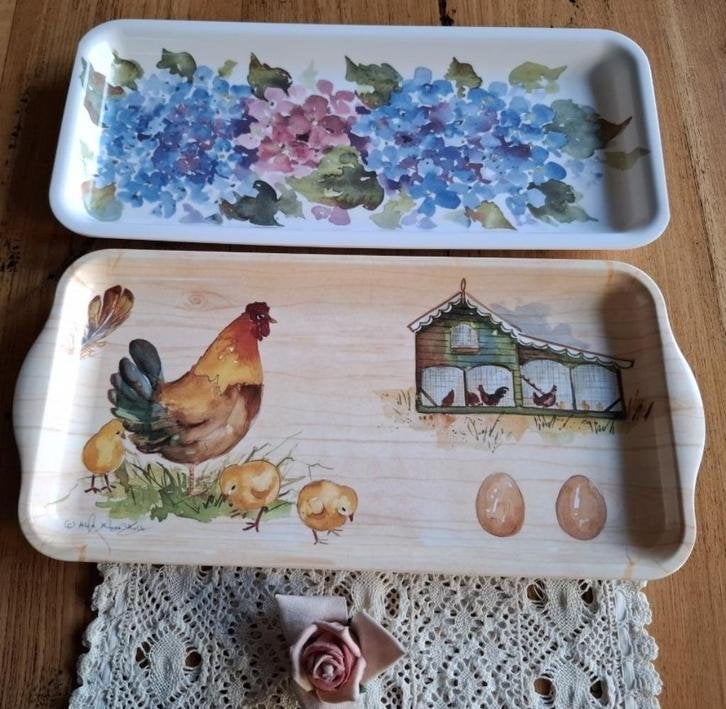 2 Alie Kruse Kolk dienblaadjes, kip, Hortensia, LENTE, PASEN, Diversen, Pasen, -, -, Ophalen of Verzenden, Zo goed als nieuw