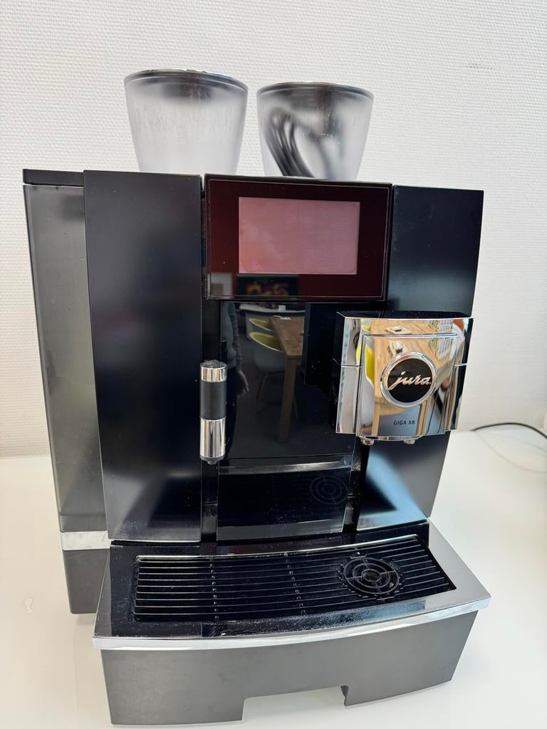 JURA GIGA X8 Aluminium Black | door JURA onderhouden, Witgoed en Apparatuur, Koffiezetapparaten, Gebruikt, 10 kopjes of meer, Koffiemachine