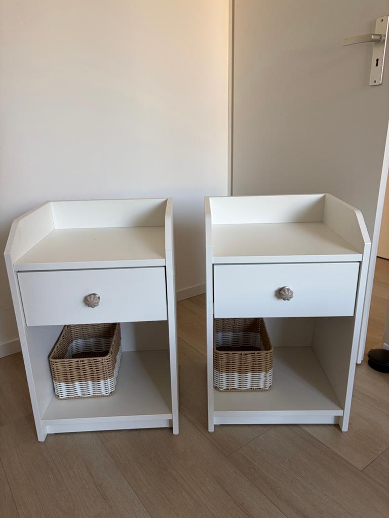 2x Wit Nachtkastje met Lade en Opbergruimte, Gebruikt, Minder dan 45 cm, Hout, 55 tot 70 cm