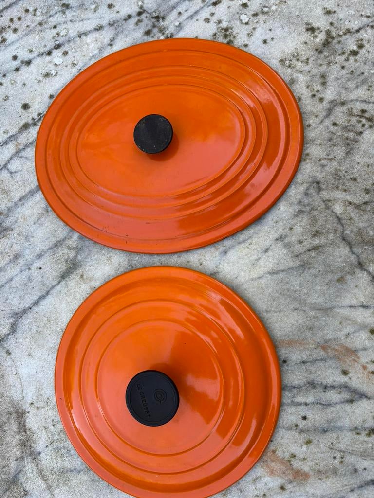 Le Creuset 2 deksels rond 21 cm en ovaal 26 cm, Huis en Inrichting, Keuken | Potten en Pannen, Ophalen of Verzenden, Gebruikt