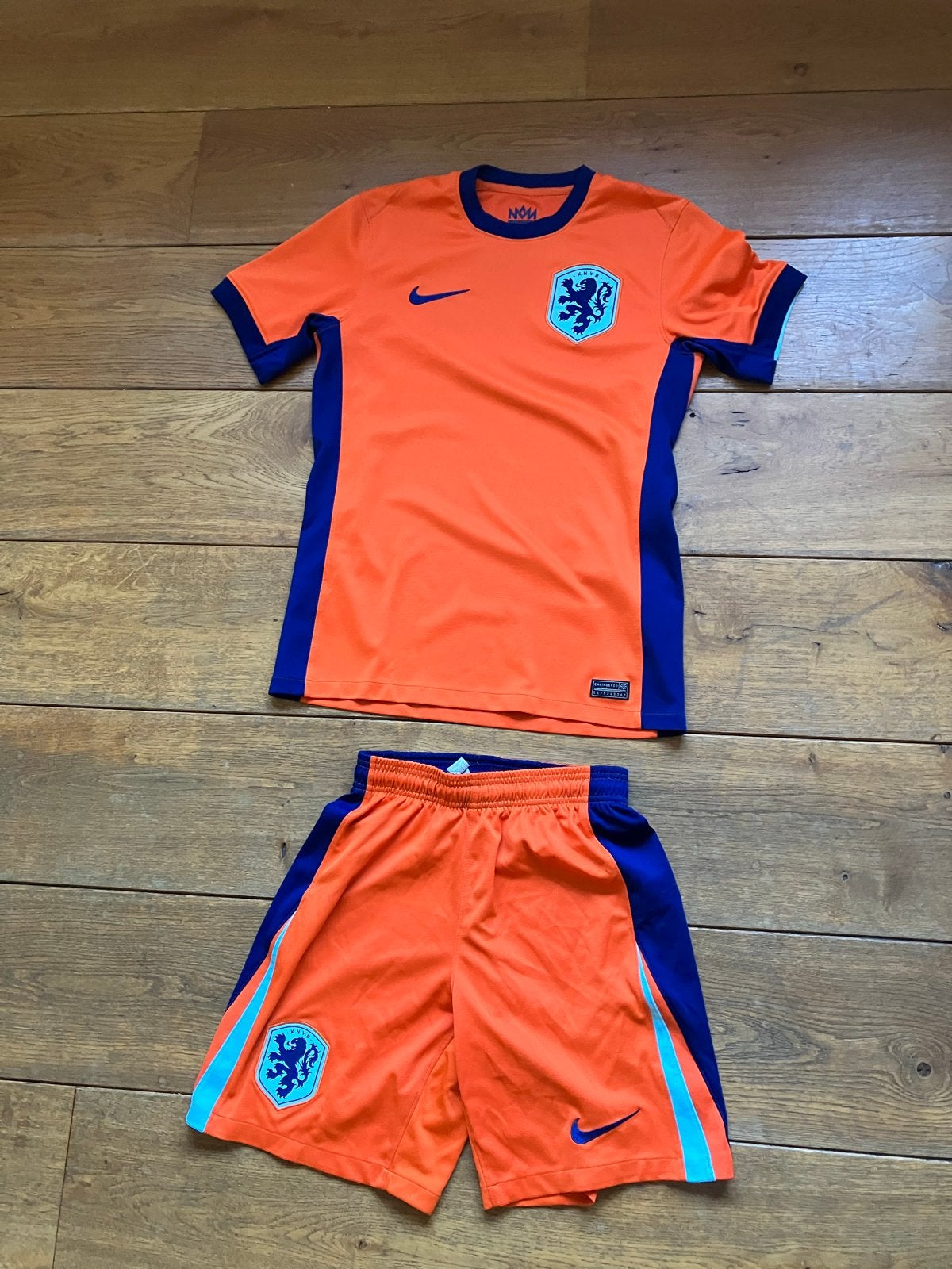 Nederlands Elftal Thuistenue Oranje Maat S, Maat S, Ophalen of Verzenden, Zo goed als nieuw, Set