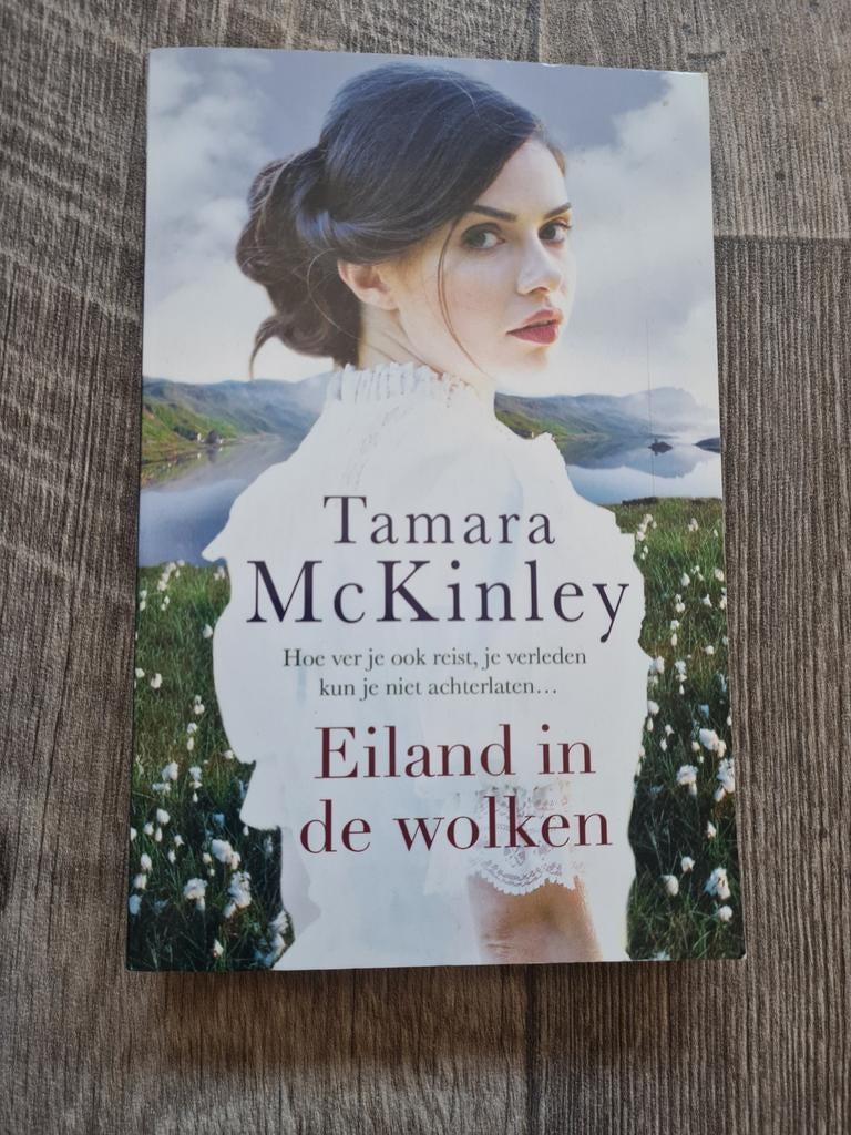Eiland in de wolken - Tamara McKinley, Boeken, Ophalen of Verzenden, Zo goed als nieuw