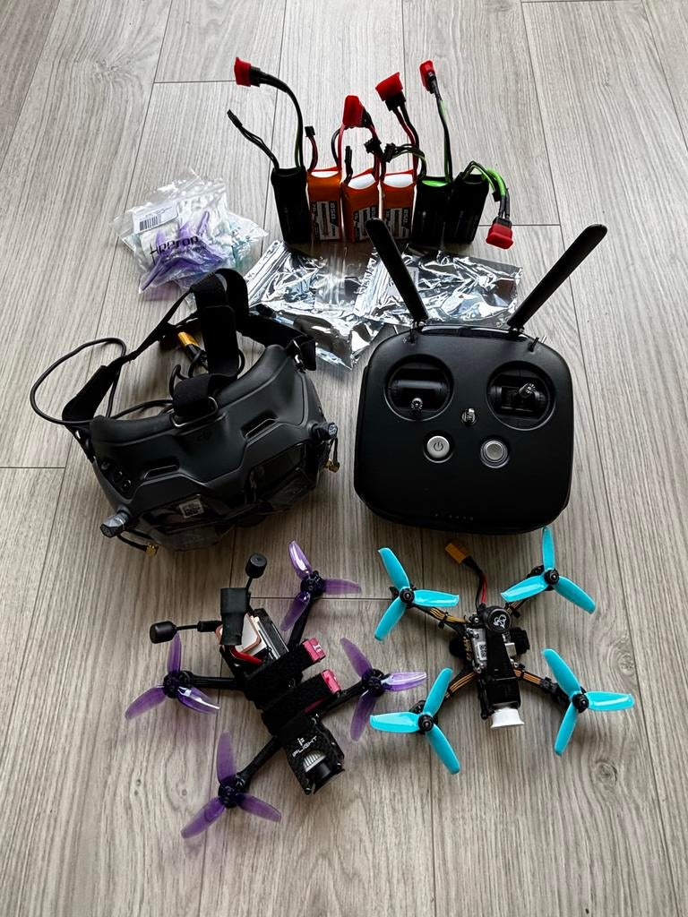 Drone set met DJI goggles v1 en controller, Audio, Tv en Foto, Drones, 250 tot 900 gram, Gebruikt, 100 tot 1000 meter, Extra accu('s)