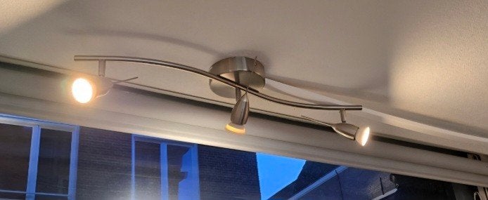 Ikea Plafondlamp met 3 Spots, Ophalen, Zo goed als nieuw, Metaal, Modern