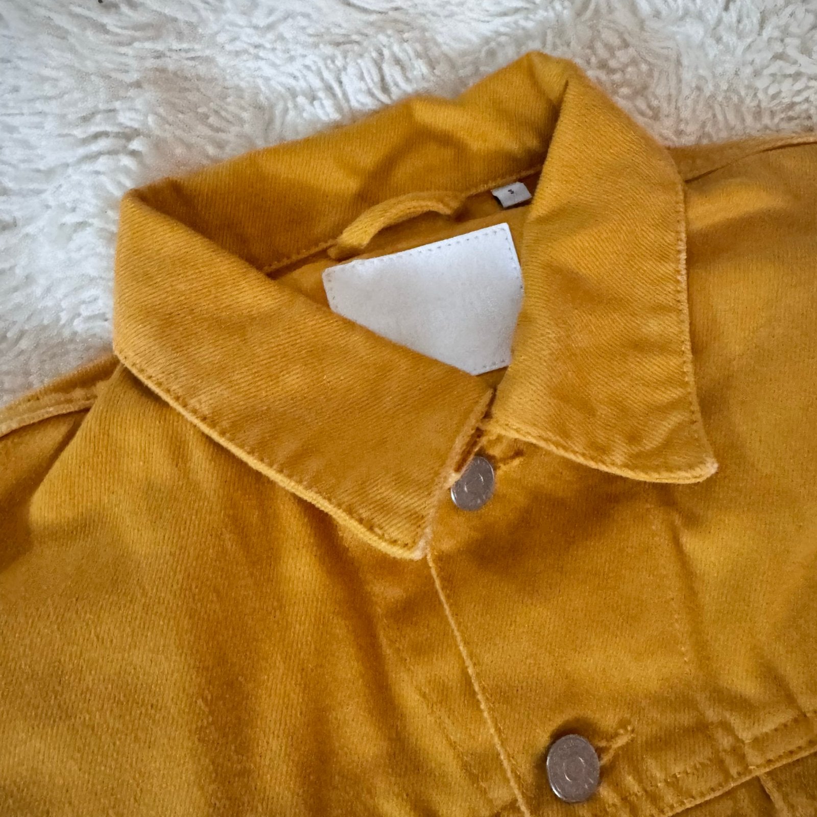 Weekday spijkerjasje geel - maat S, Kleding | Dames, Ophalen of Verzenden, Zo goed als nieuw, Maat 36 (S), Geel