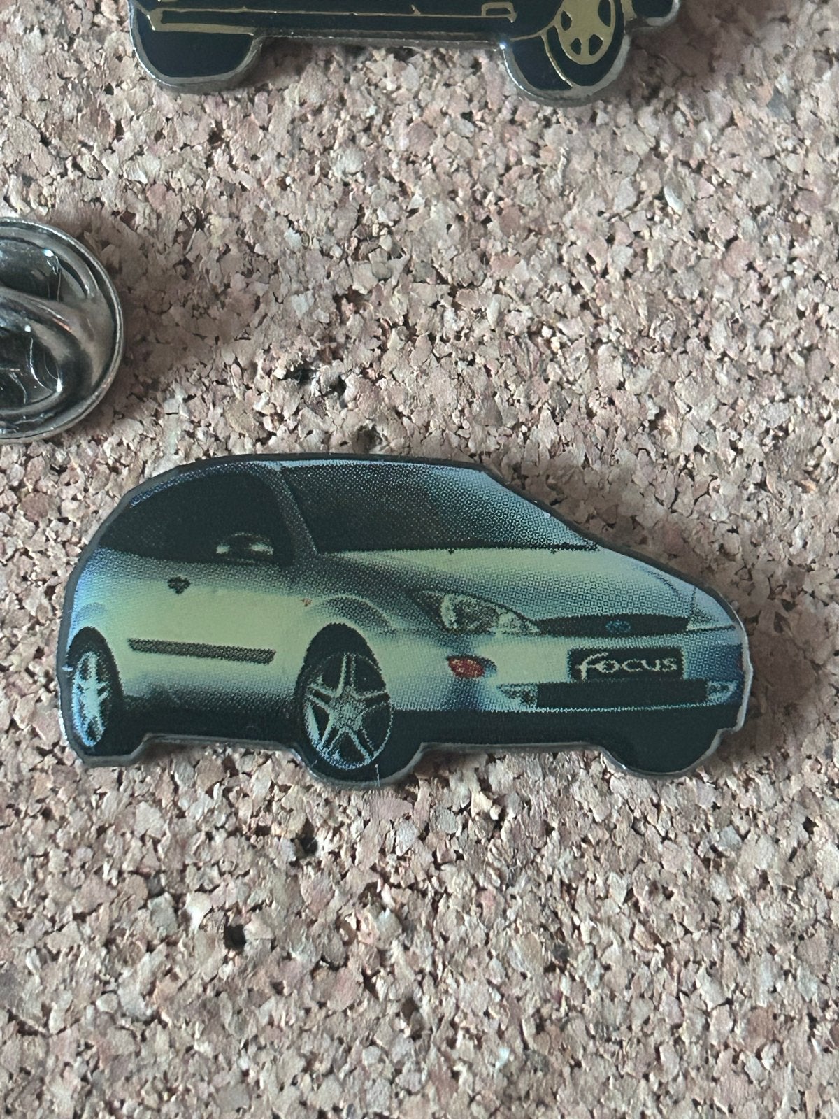 Ford Focus Auto Pin - Verzamelobject, Ophalen of Verzenden, Zo goed als nieuw, Transport, Speldje of Pin