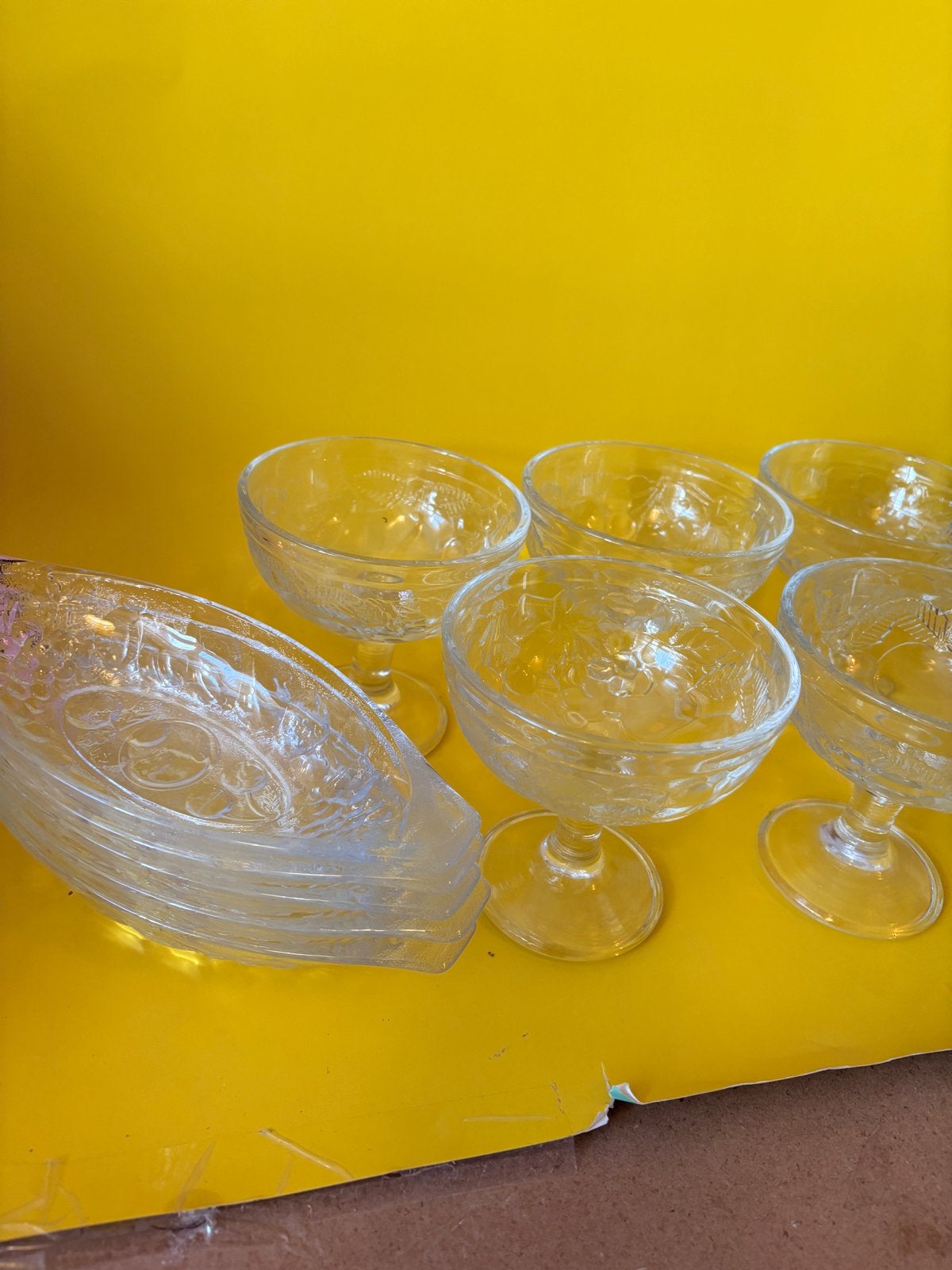 #22 Set van 11 vintage ijscoupes/fruitcoupes van persglas, Ophalen of Verzenden