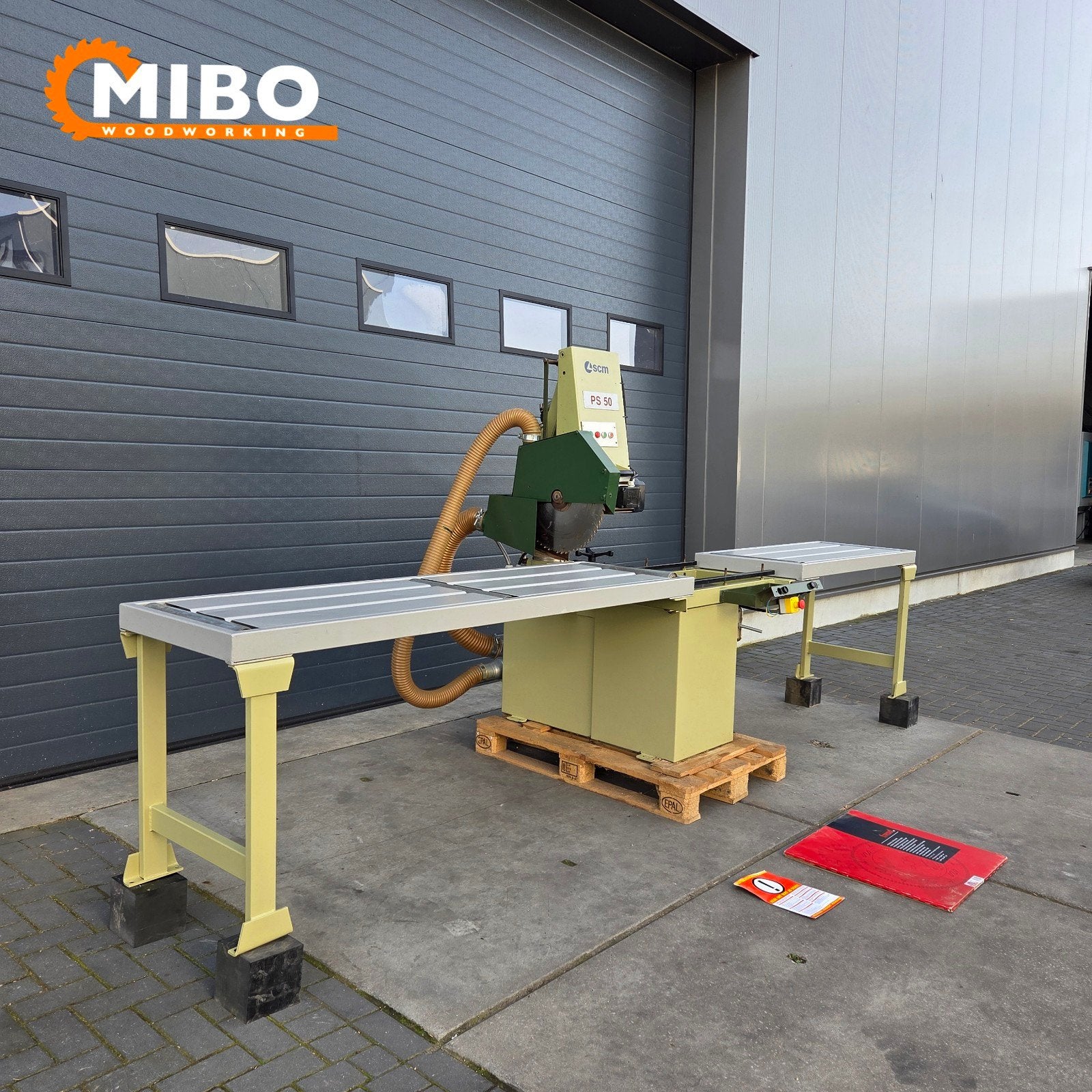 Stromab afkortzaag pendelzaag ** 500mm zaag plus rollerbanen, Doe-het-zelf en Verbouw, Gereedschap | Zaagmachines, 70 mm of meer