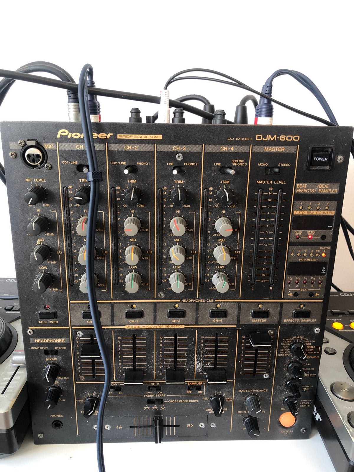 Pioneer DJM-600 professionele 4-kanaals DJ mixer, Ophalen of Verzenden, Gebruikt, Minder dan 5 kanalen