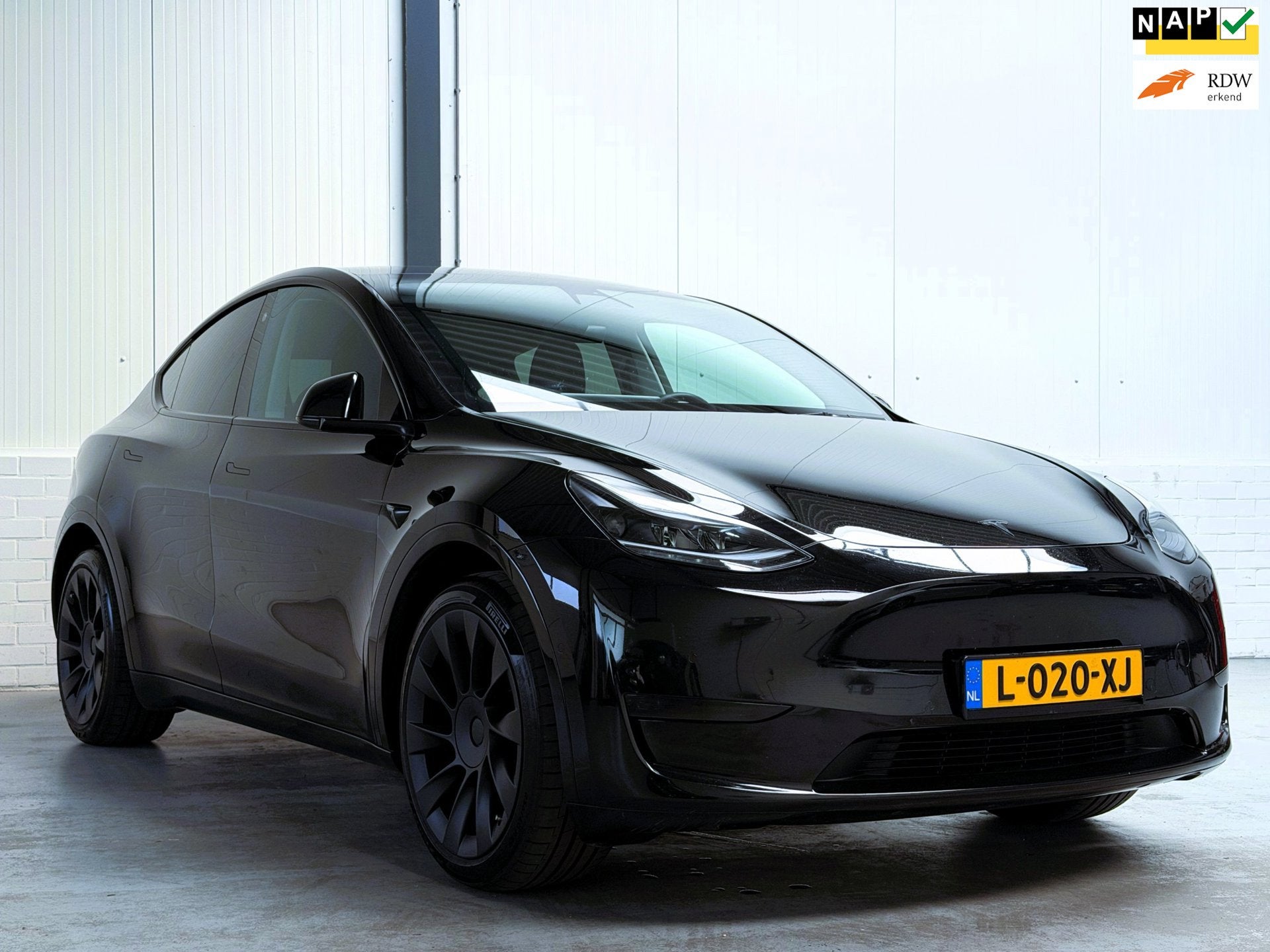 Tesla Model Y Long Range AWD 75 kWh|Trekhaak|20 Inch|SoH 88%, Automaat, Gebruikt, Zwart, Stoelverwarming