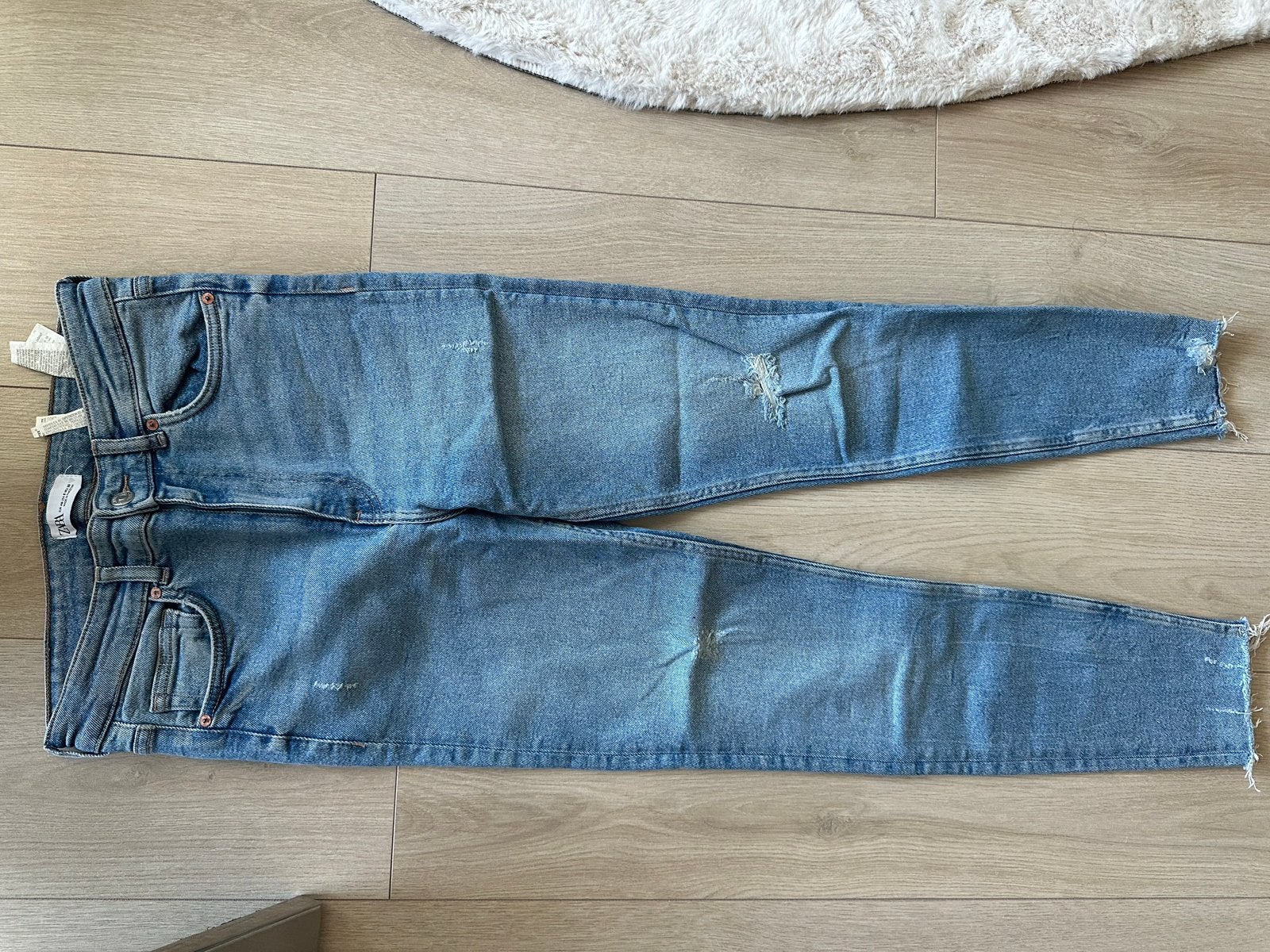 Zara skinny jeans met lichte beschadigingen, Ophalen of Verzenden, Gedragen, Blauw, W30 - W32 (confectie 38/40)