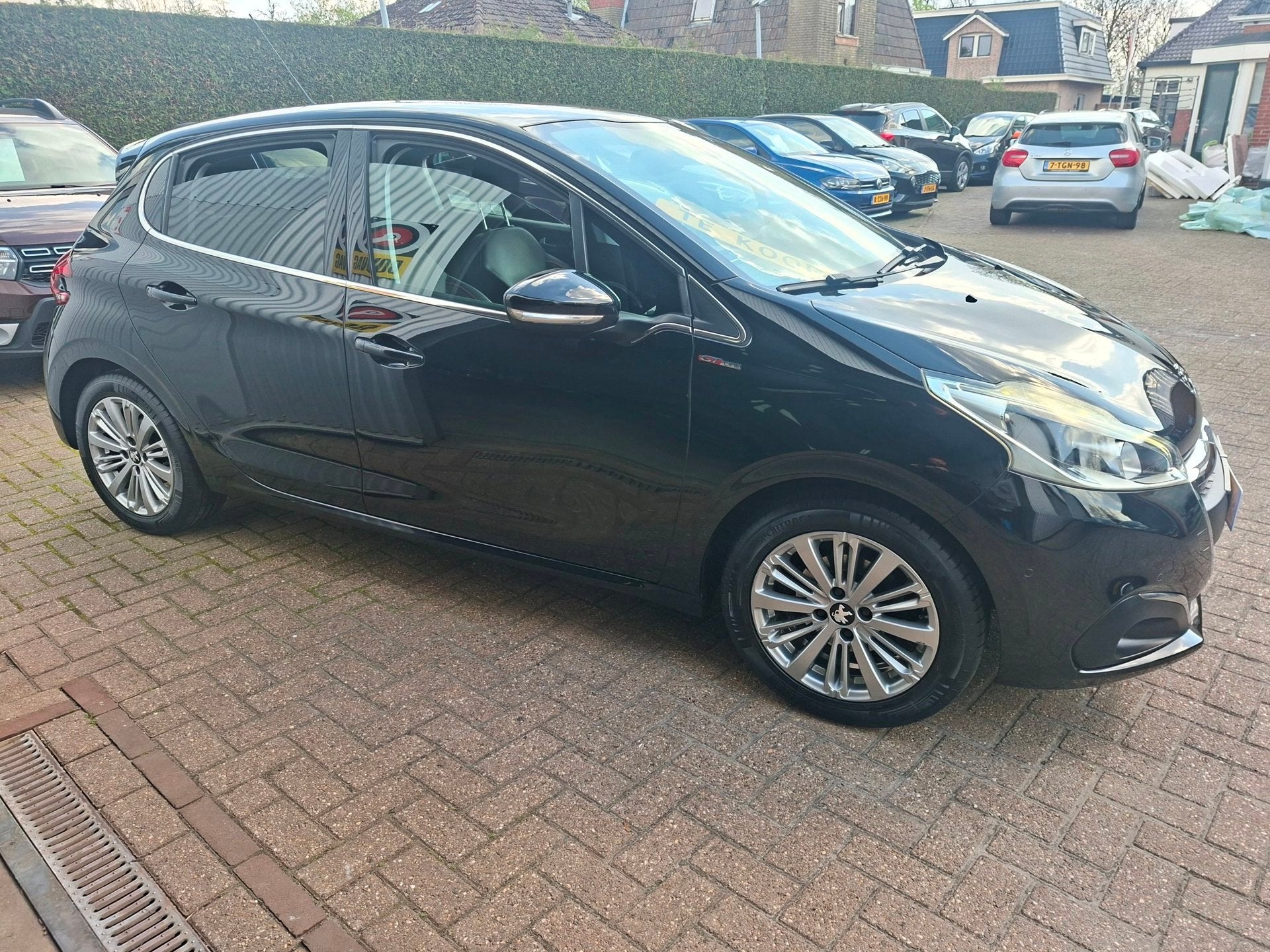 Foto 9 van Peugeot 208 Automaat Camera GT-Line Leer Navi Trekhaak
