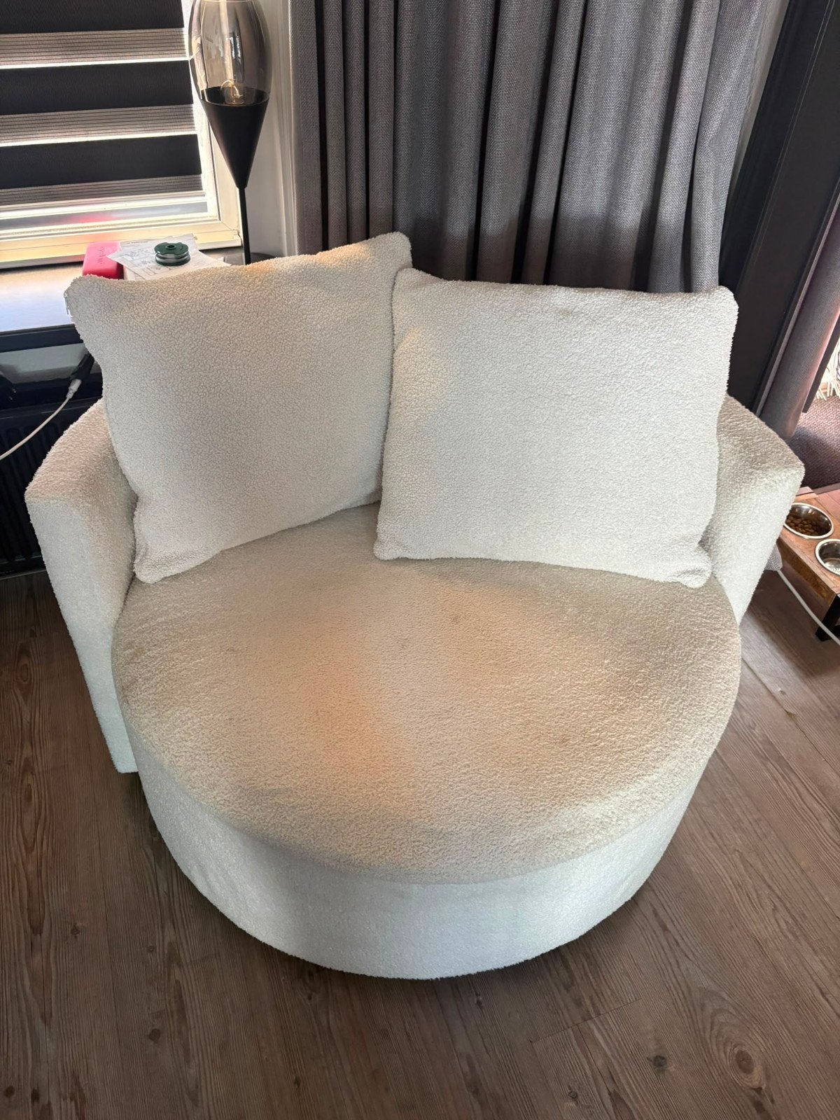 Witte ronde loveseat - Gebruikt maar in goede staat, Ophalen, Gebruikt, Wit, Stof