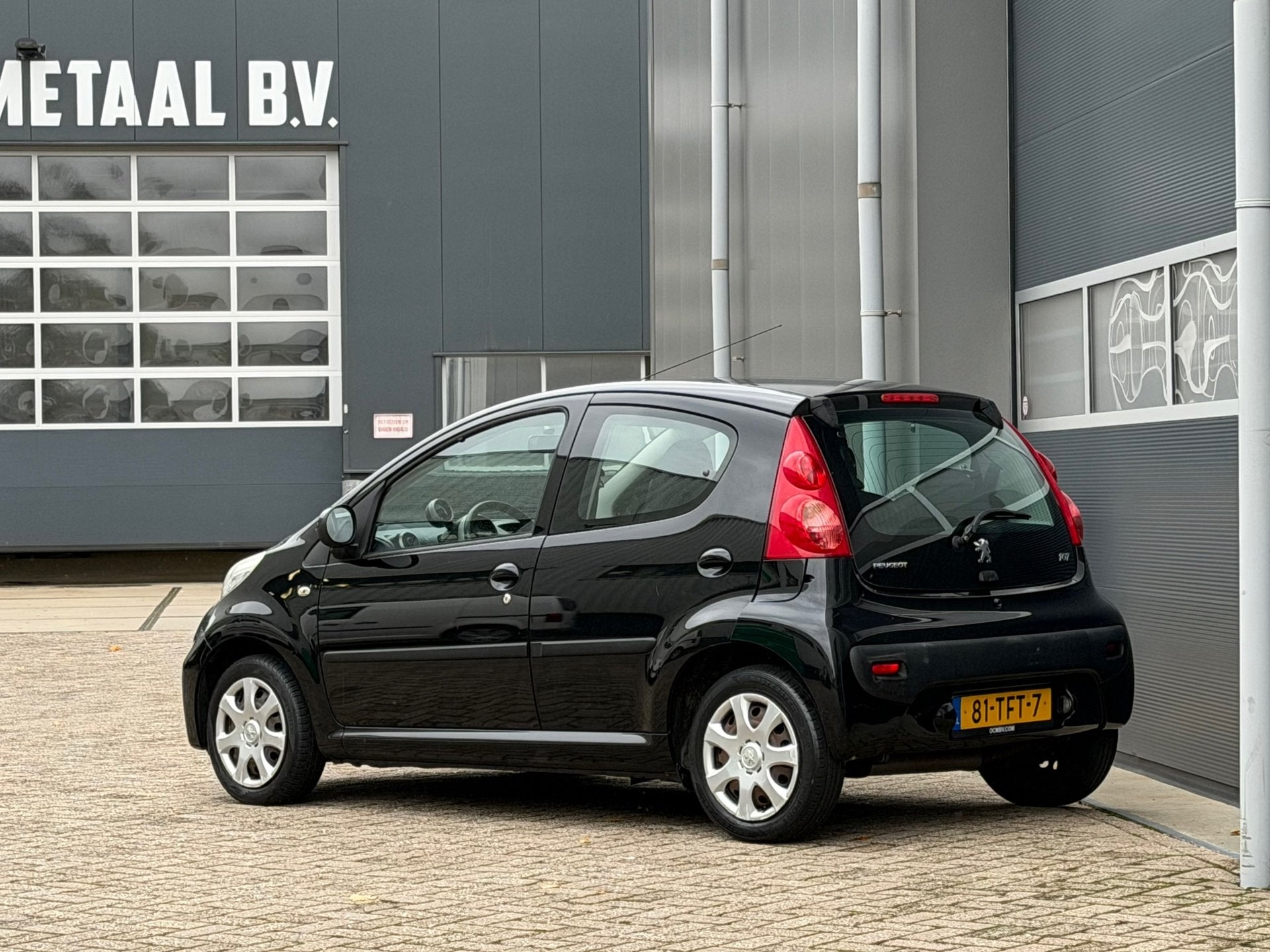 Peugeot 107 1.0-12V XS bj.2012 Airco|5 Drs|NL auto|Nap., Voorwielaandrijving, Euro 5, Stof, Gebruikt