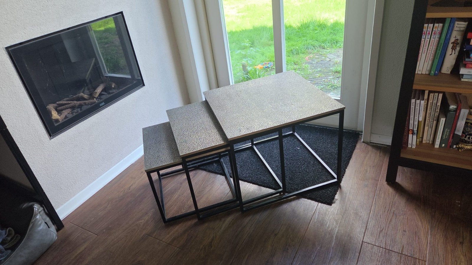 Salontafels, inschuifbaar goudkleur, Minder dan 55 cm, Metaal of Aluminium, Vierkant, Zo goed als nieuw