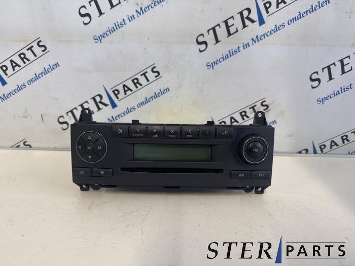Radio van een Mercedes Sprinter, Auto-onderdelen, Gebruikt, -, Ophalen of Verzenden, -