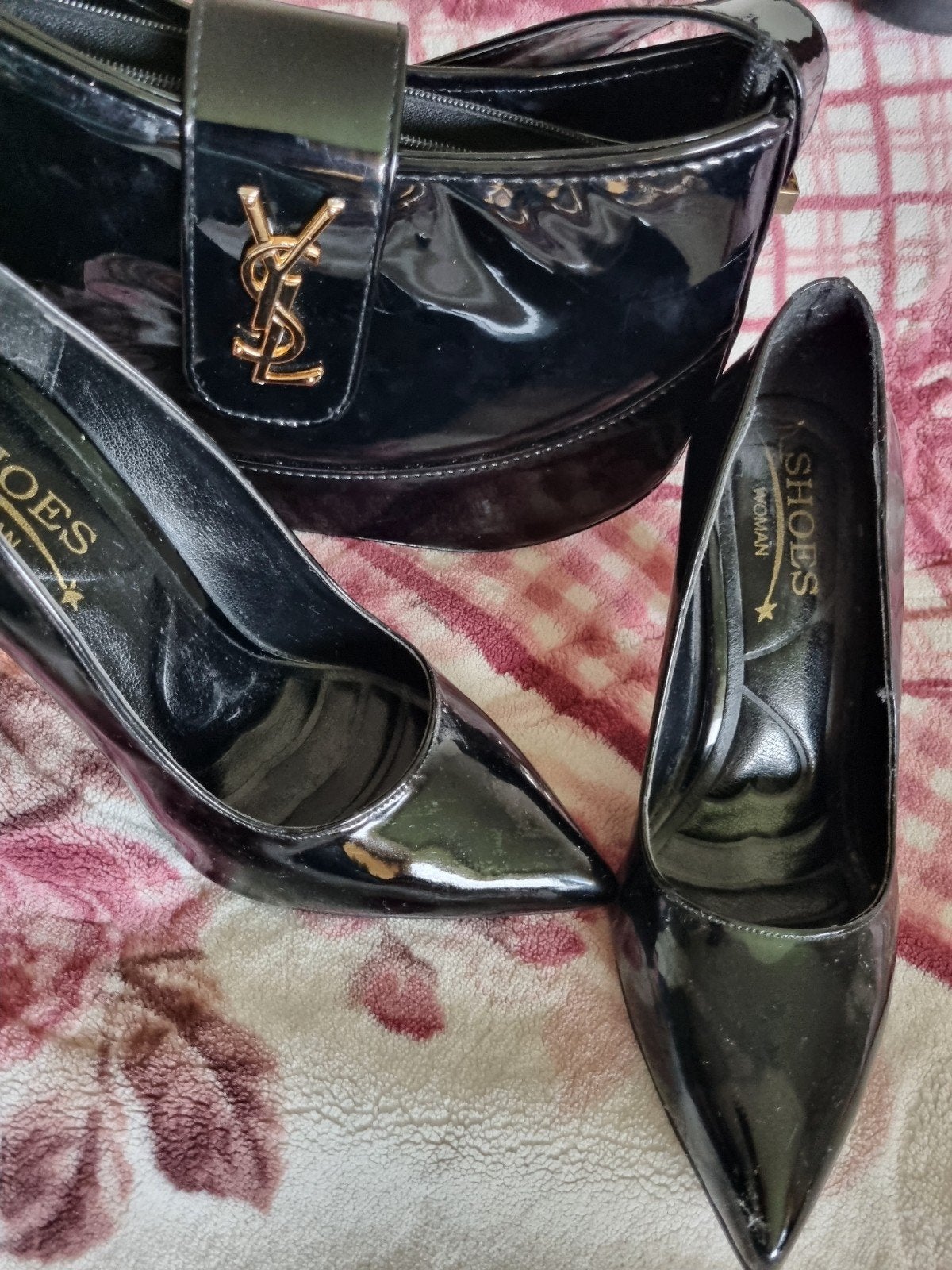 Prachtige zwarte lakleren pumps met bijpassende tas, Kleding | Dames, Pumps, SHOES WOMAN, Zwart, Ophalen of Verzenden