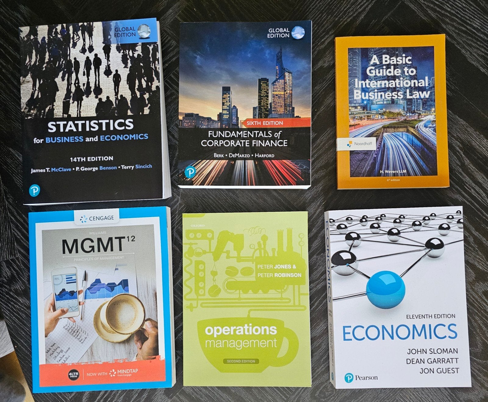Studieboeken 1e jaars International Business (Engelstalig), Ophalen of Verzenden, Zo goed als nieuw