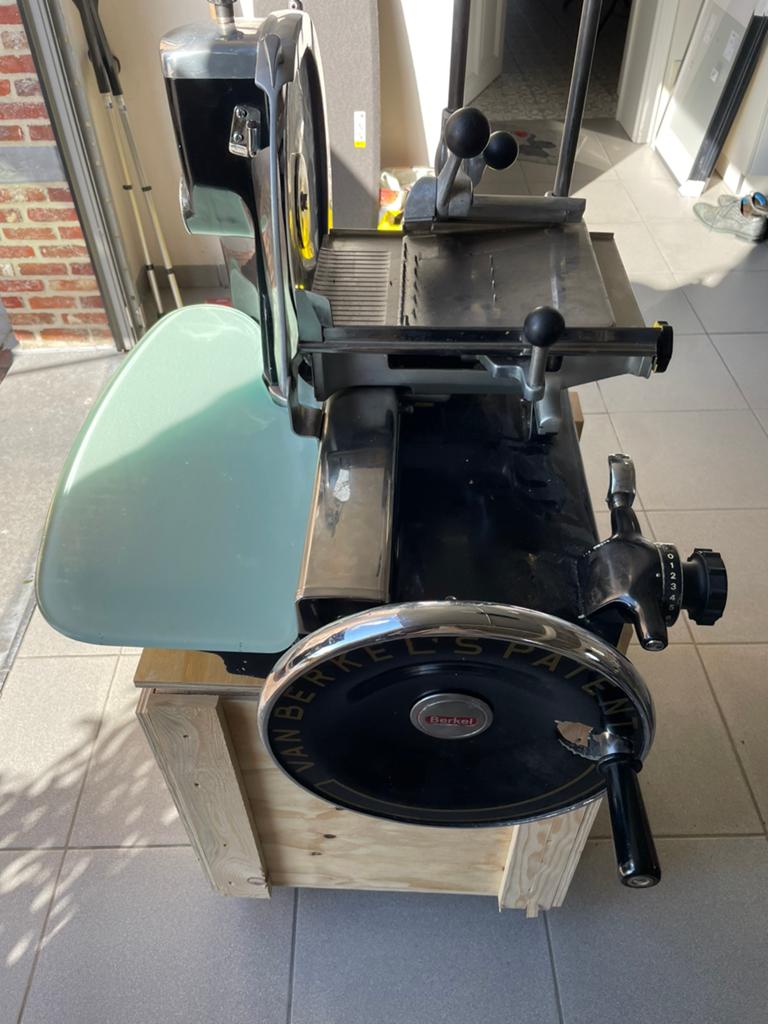 Berkel Handwiel snijmachine 115H, Ophalen