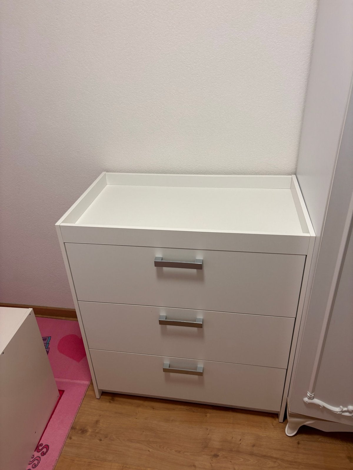 Witte Commode met 3 Lades en Opstaande Rand, Ophalen, Gebruikt, 50 tot 70 cm, 75 tot 100 cm