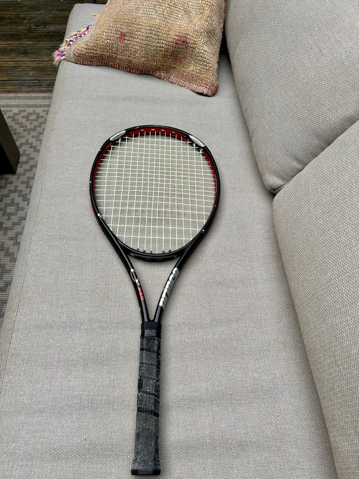 Prince O3 Red tennisracket - Gebruikt maar in goede staat, Sport en Fitness, Gebruikt, Prince, Ophalen of Verzenden, Racket
