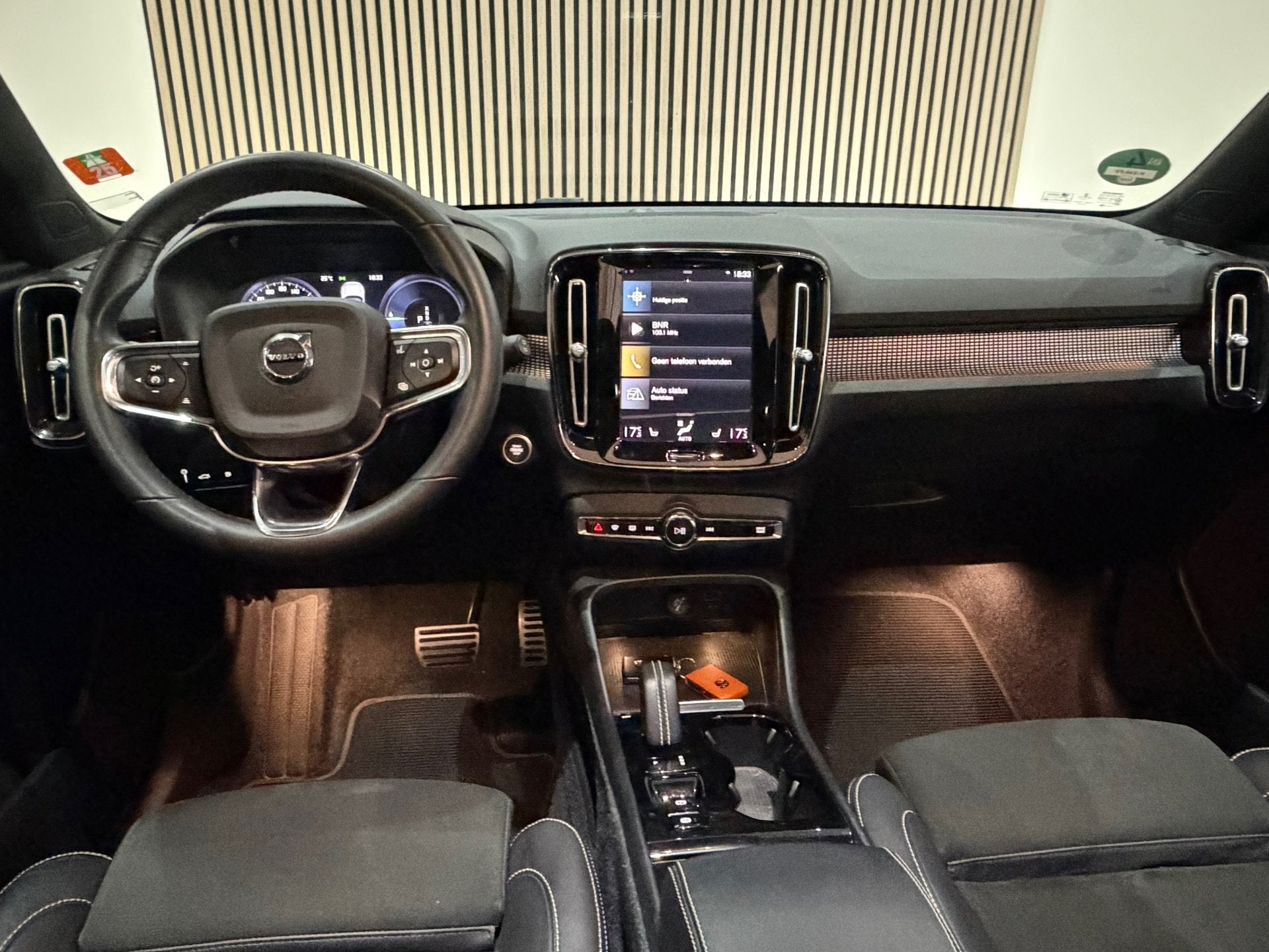 Foto 12 van Volvo XC40 1.5 T4 Recharge R-Design 211pk Pano Leer H/K Came