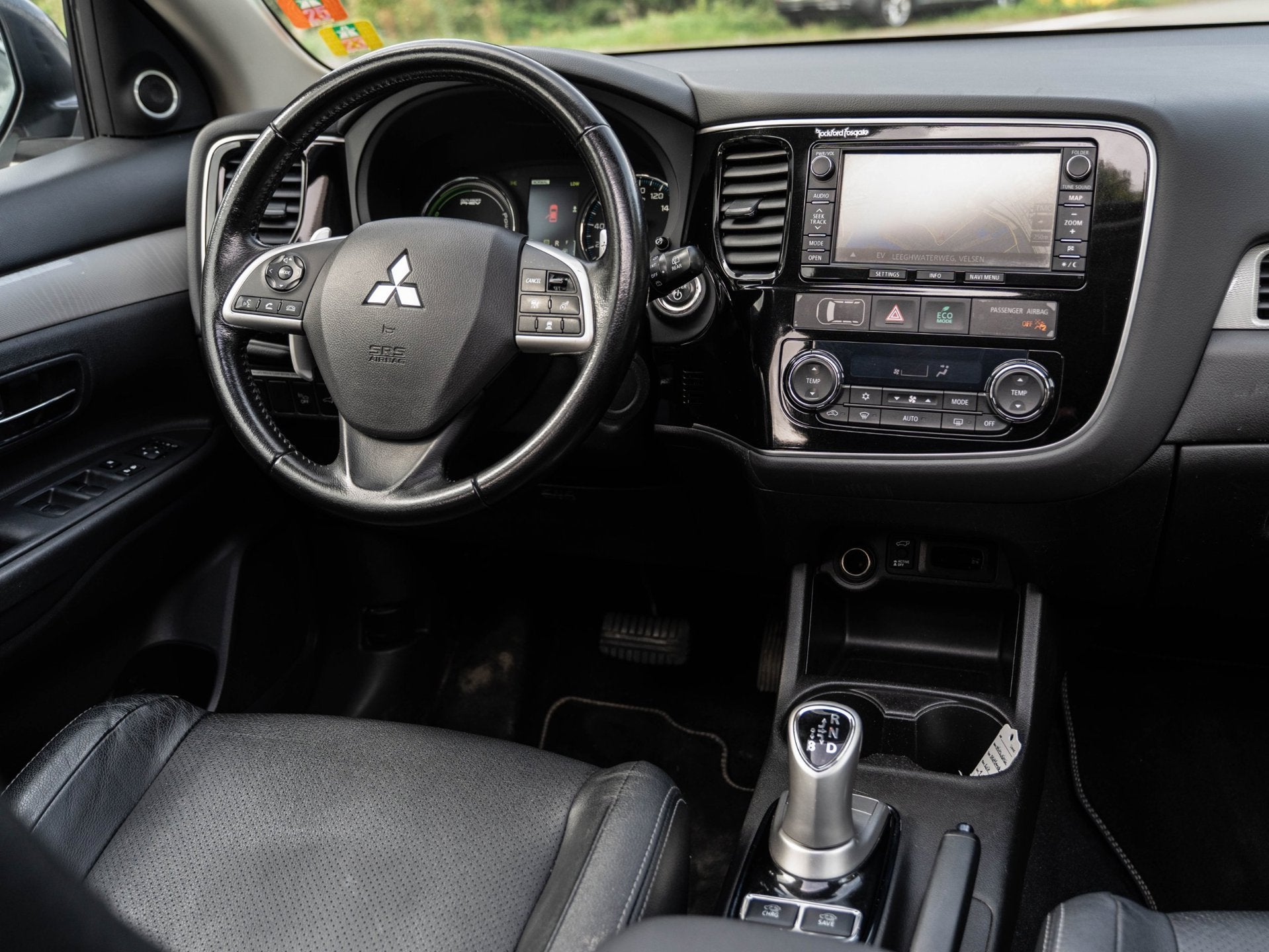 Mitsubishi Outlander 2.0 PHEV Instyle+ PANORAMADAK - ACC - C, Auto's, Zwart, 4 cilinders, Wit, Vierwielaandrijving
