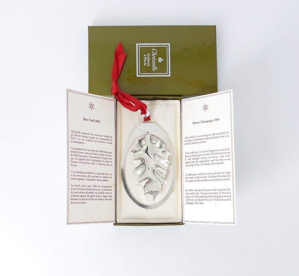 Christofle 1984 "Holly Leaf" Kerstornament - in doos, Antiek en Kunst, Antiek | Goud en Zilver, Ophalen of Verzenden, Zilver