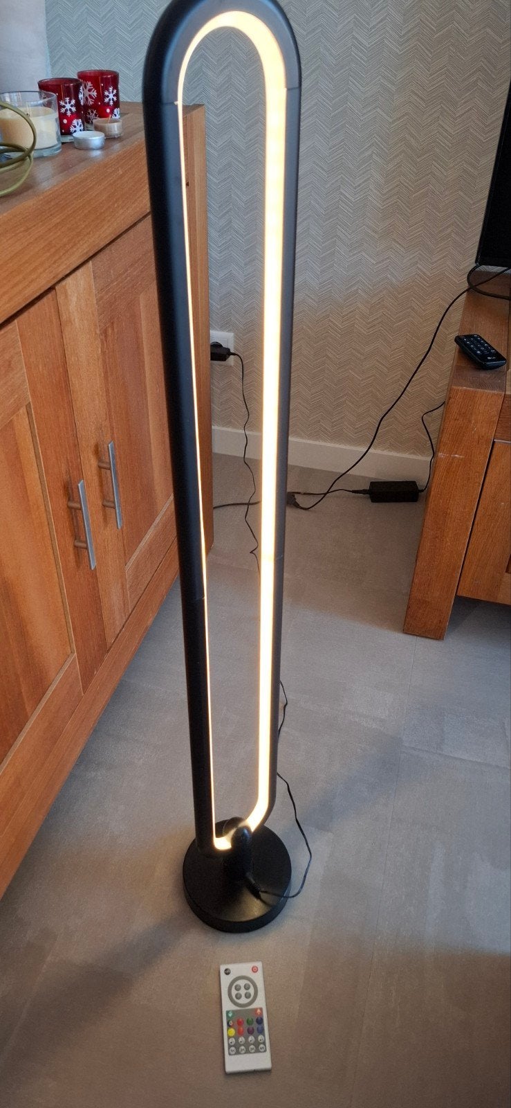 RGB LED Vloerlamp met Afstandsbediening - Kleur en Warmte, Huis en Inrichting, Ophalen, Gebruikt, 100 tot 150 cm, Metaal