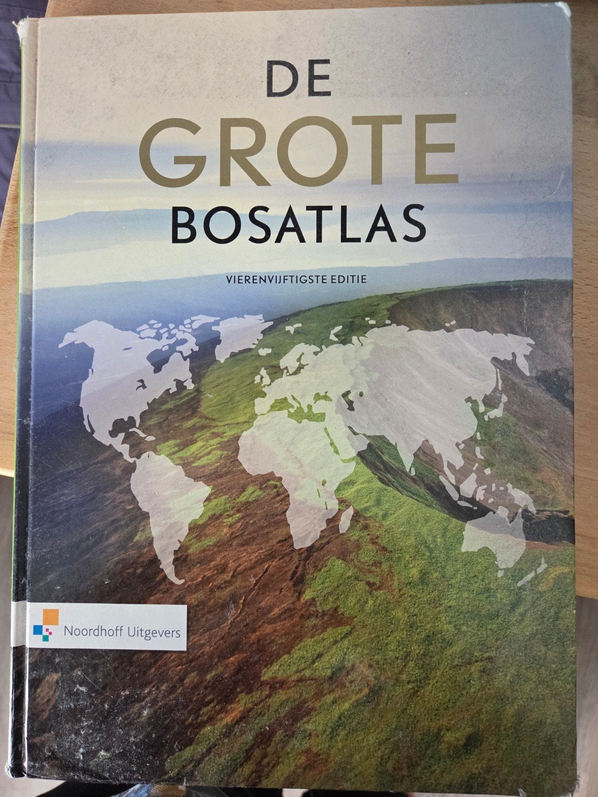 De Grote Bosatlas - Vierenveertigste Editie, Boeken, Atlassen en Landkaarten, Gelezen, Bosatlas, 2000 tot heden, Ophalen of Verzenden