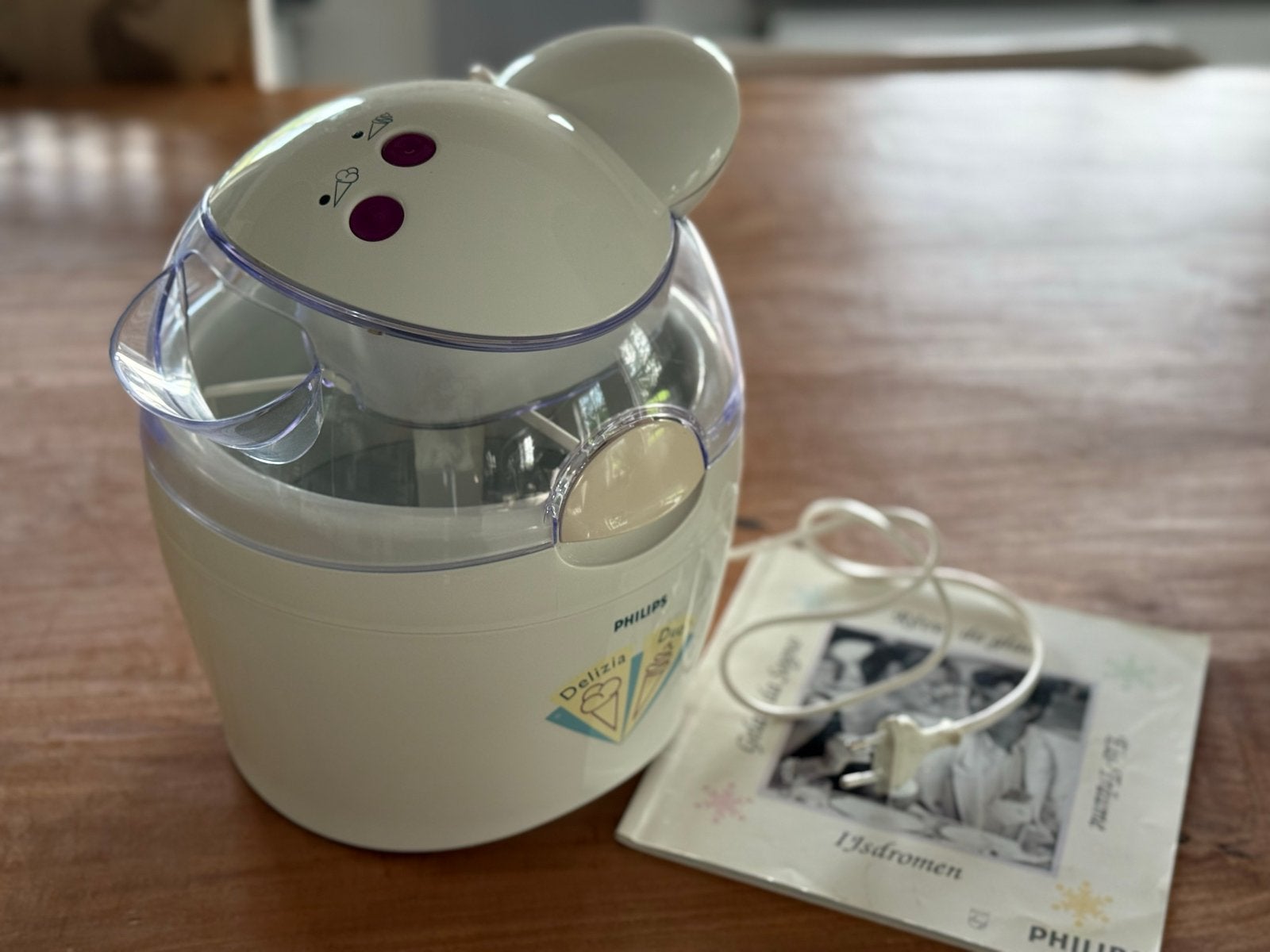 Philips IJsmachine - als nieuw en met receptenboek, Ophalen of Verzenden, Zo goed als nieuw, Koelelement